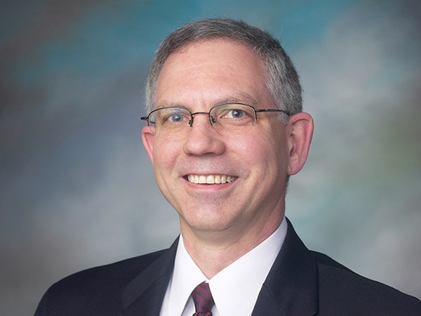 Portrait ni Glenn Smith