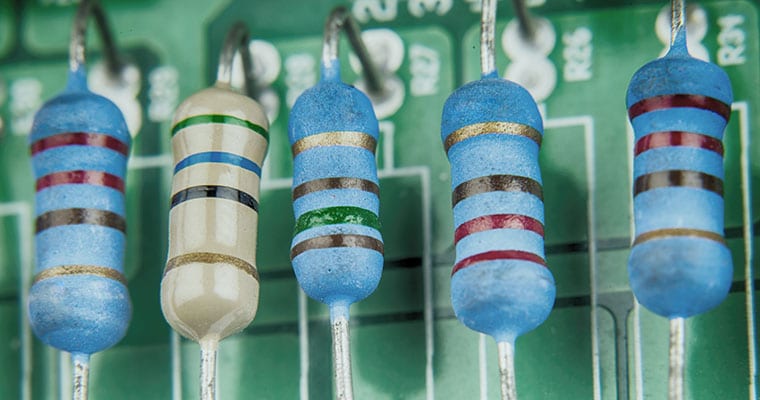 4 na band resistor sa circuit board